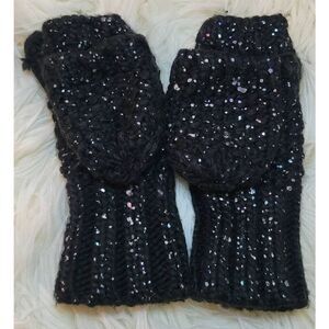 Old Navy Black Glitter Button Back Open Finger Mittens Acrylic Knit Child S-M Yo